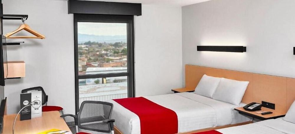 City Express By Marriott Guadalajara Aeropuerto Las Pintas Exteriör bild